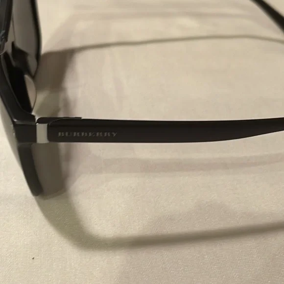 BURBERRY 4244-F3464/6G 56 19 145 Men’s Square black plastic frames, mirror lens - Picture 3 of 8